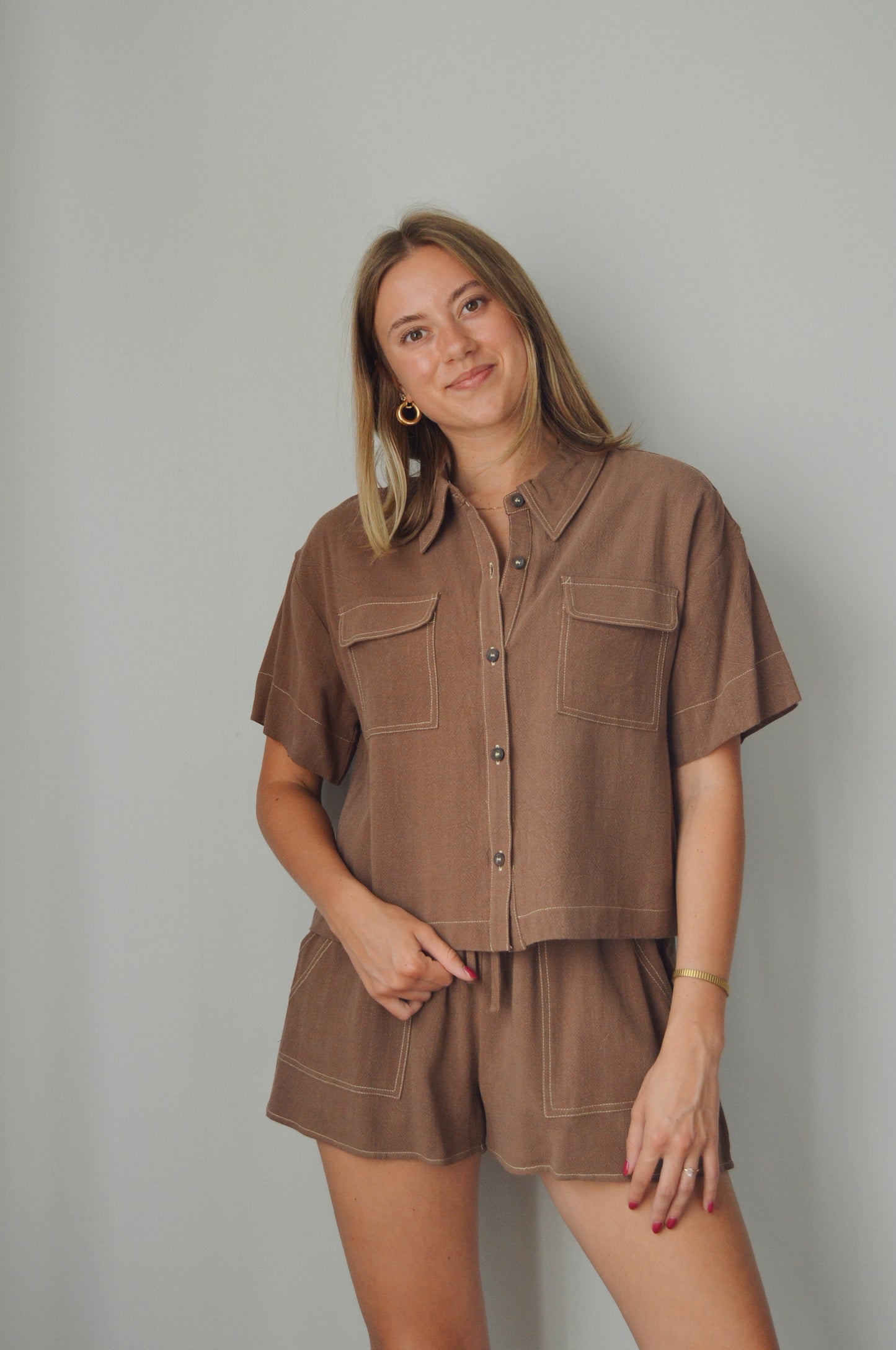 DRIFTWOOD BUTTON DOWN TOP