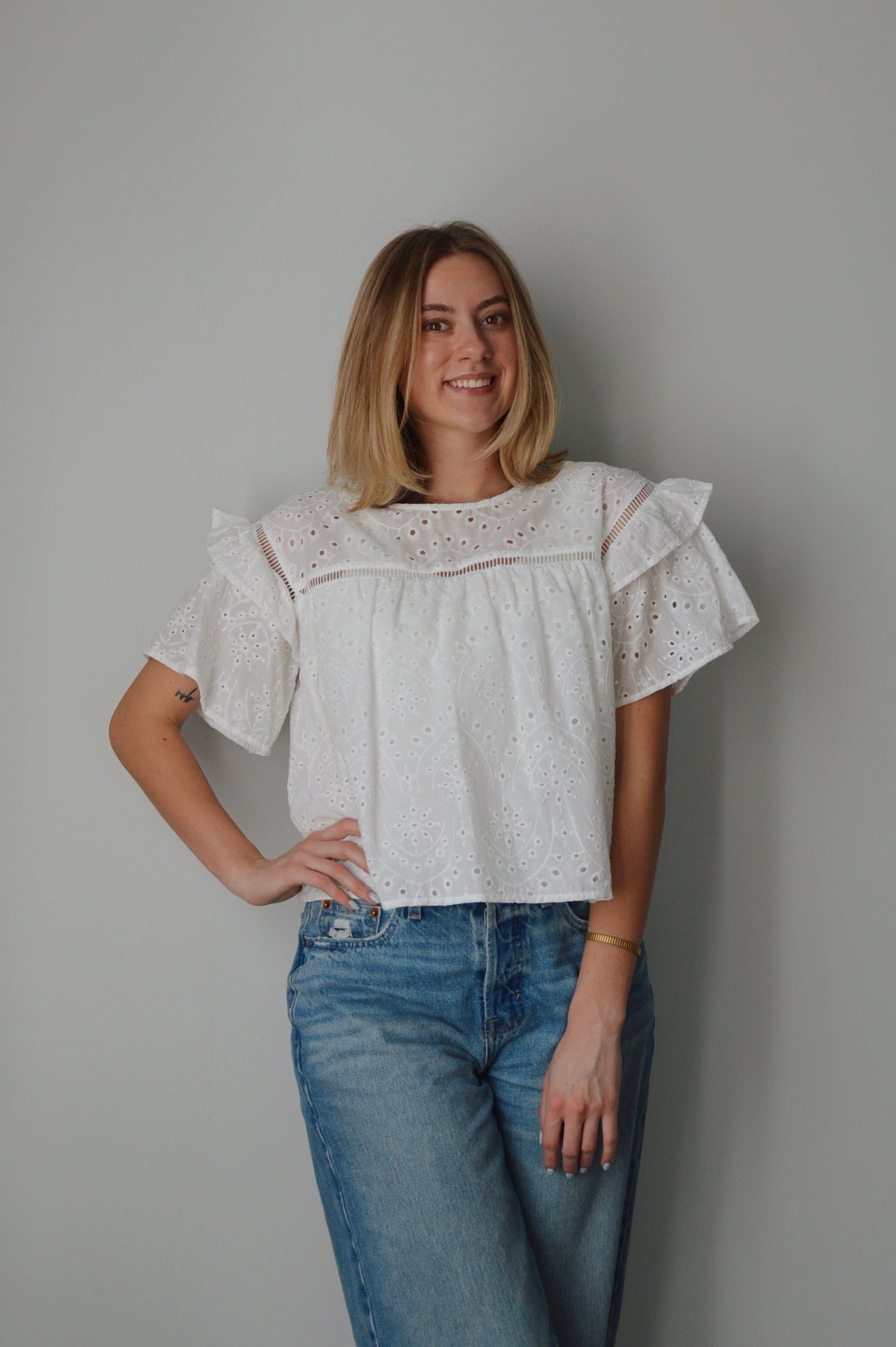 BIRDIE WHITE EYELET TOP