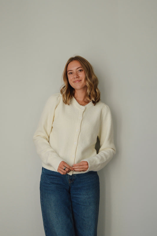 CRISP FALL DAY CARDIGAN