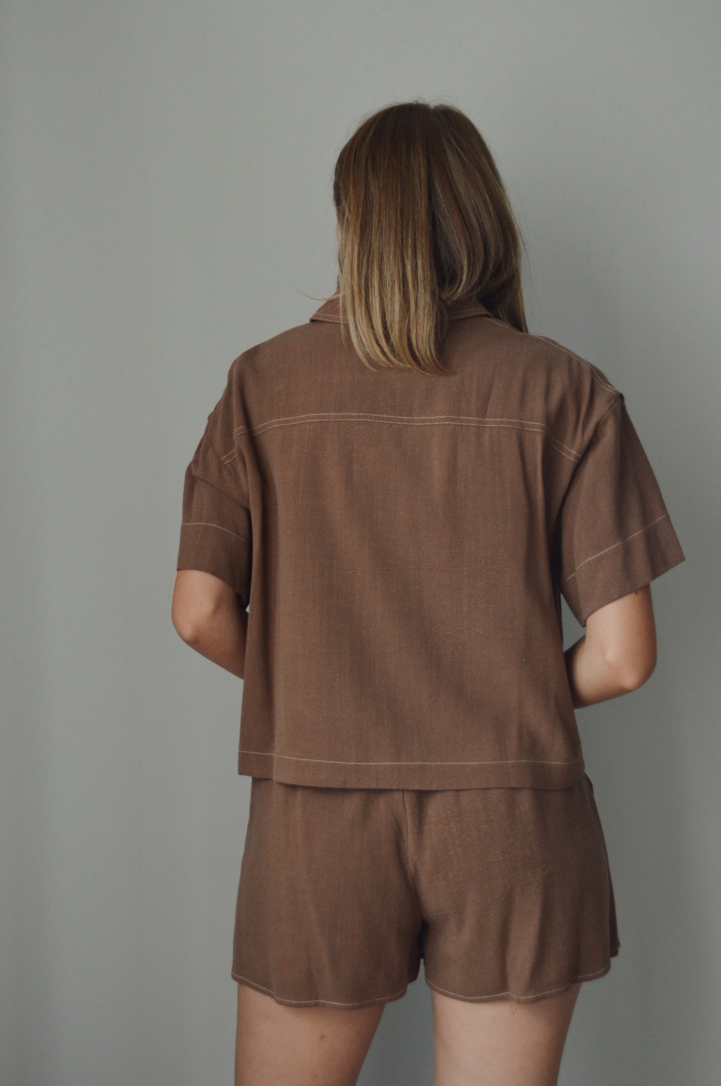 DRIFTWOOD BUTTON DOWN TOP