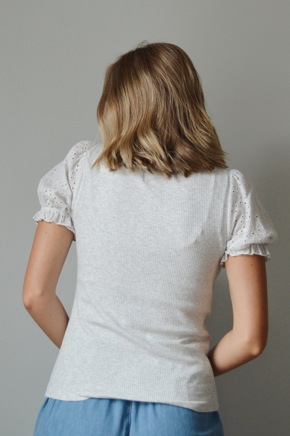 SALTY EYELET TOP