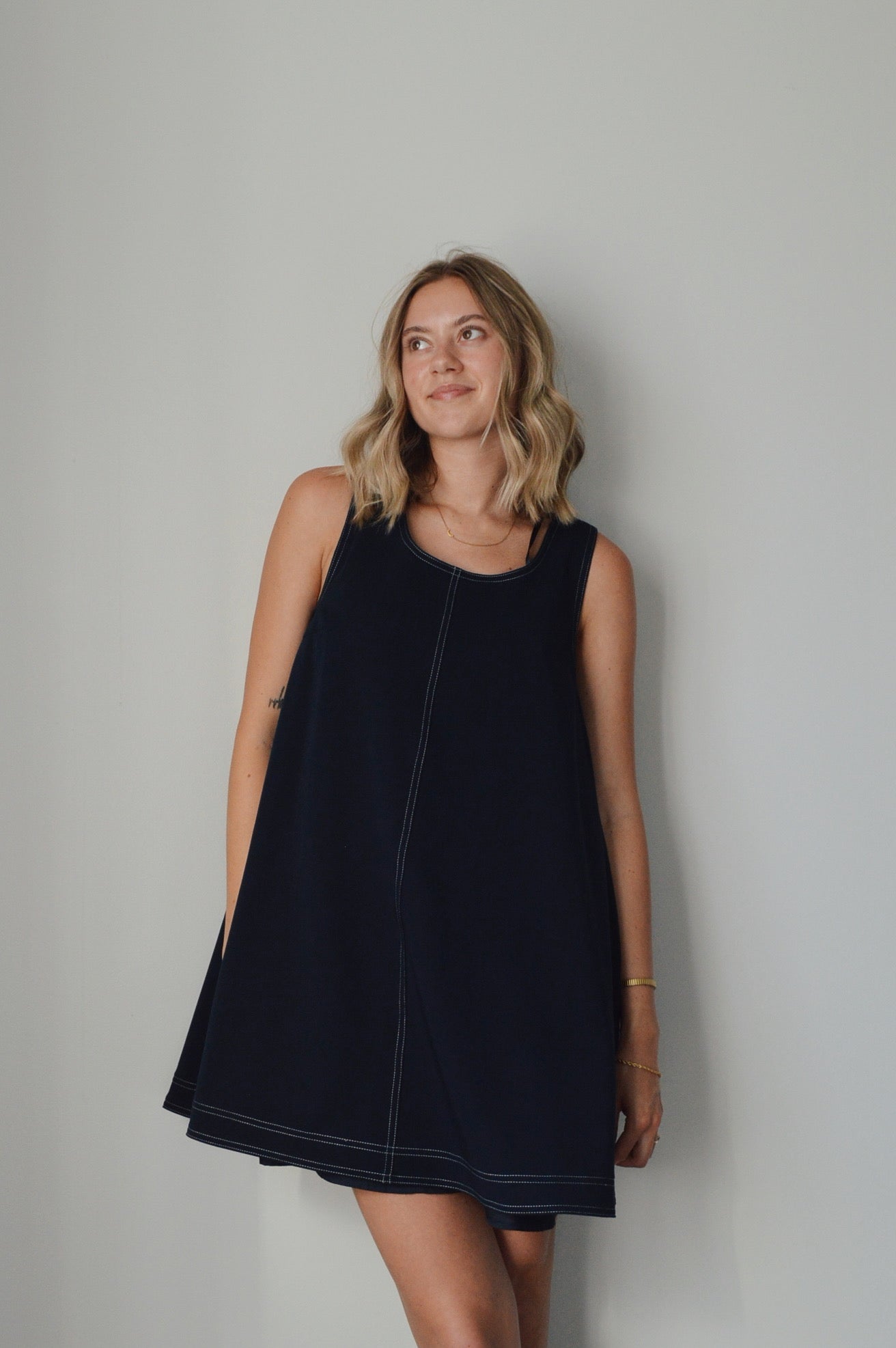 NAVY SCOOP NECK MINI DRESS