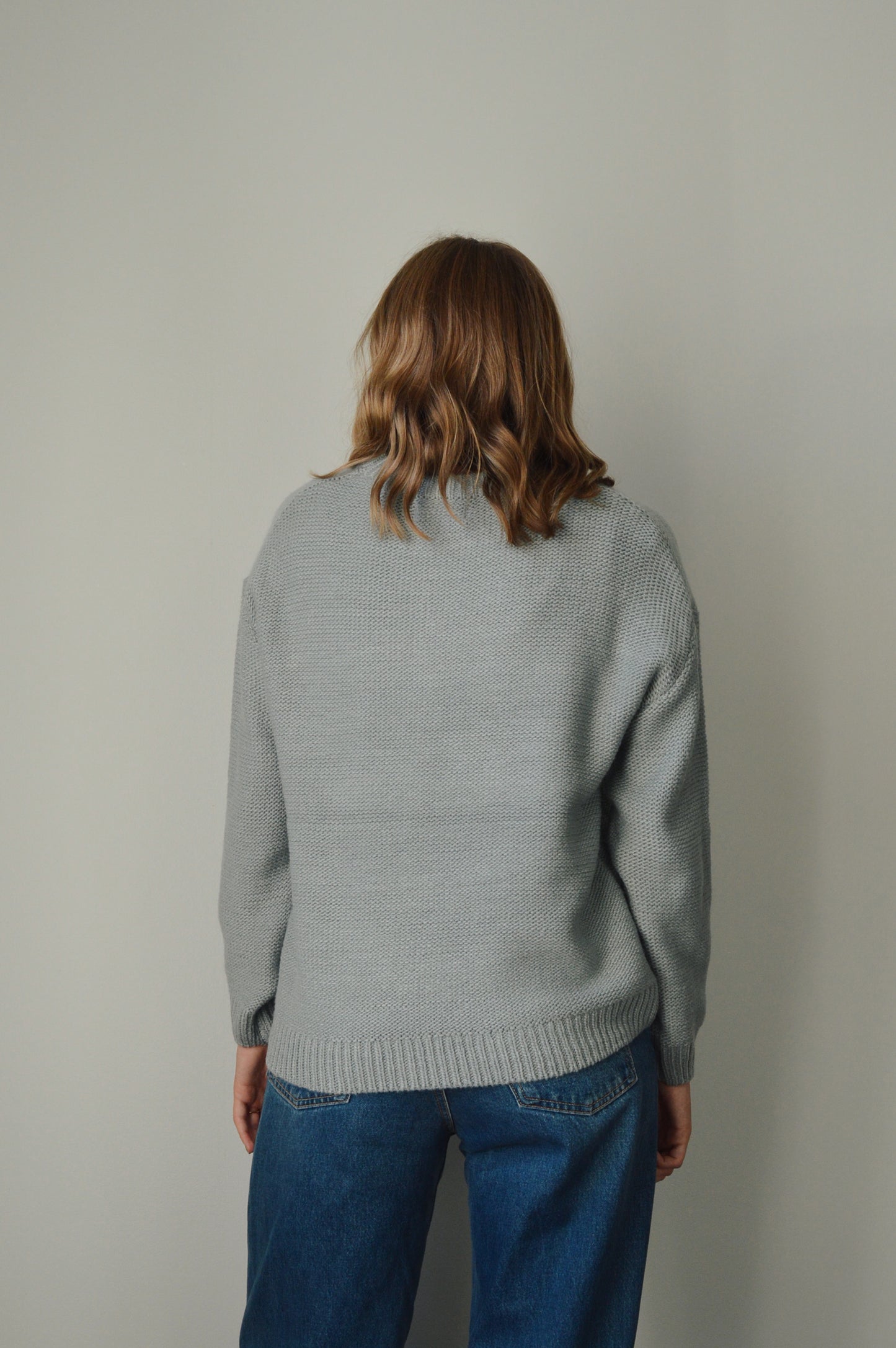 RETRO BLUE CABLE KNIT SWEATER