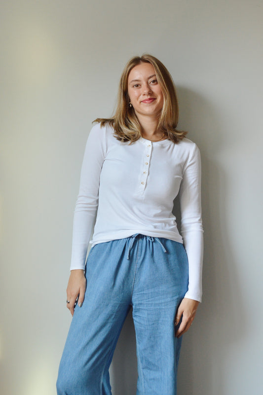 SIMPLE WHITE HENLEY TOP