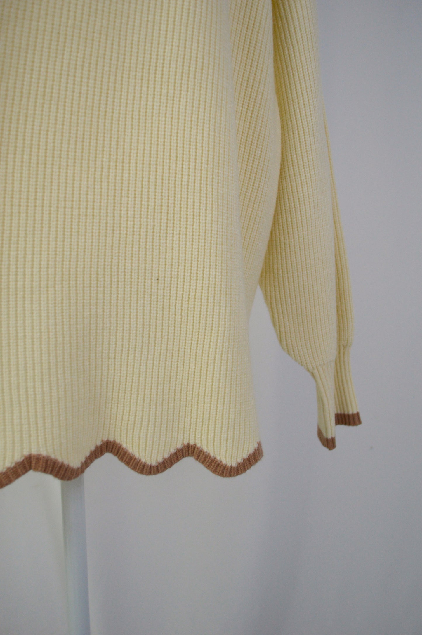 + SCALLOP HEM SWEATER