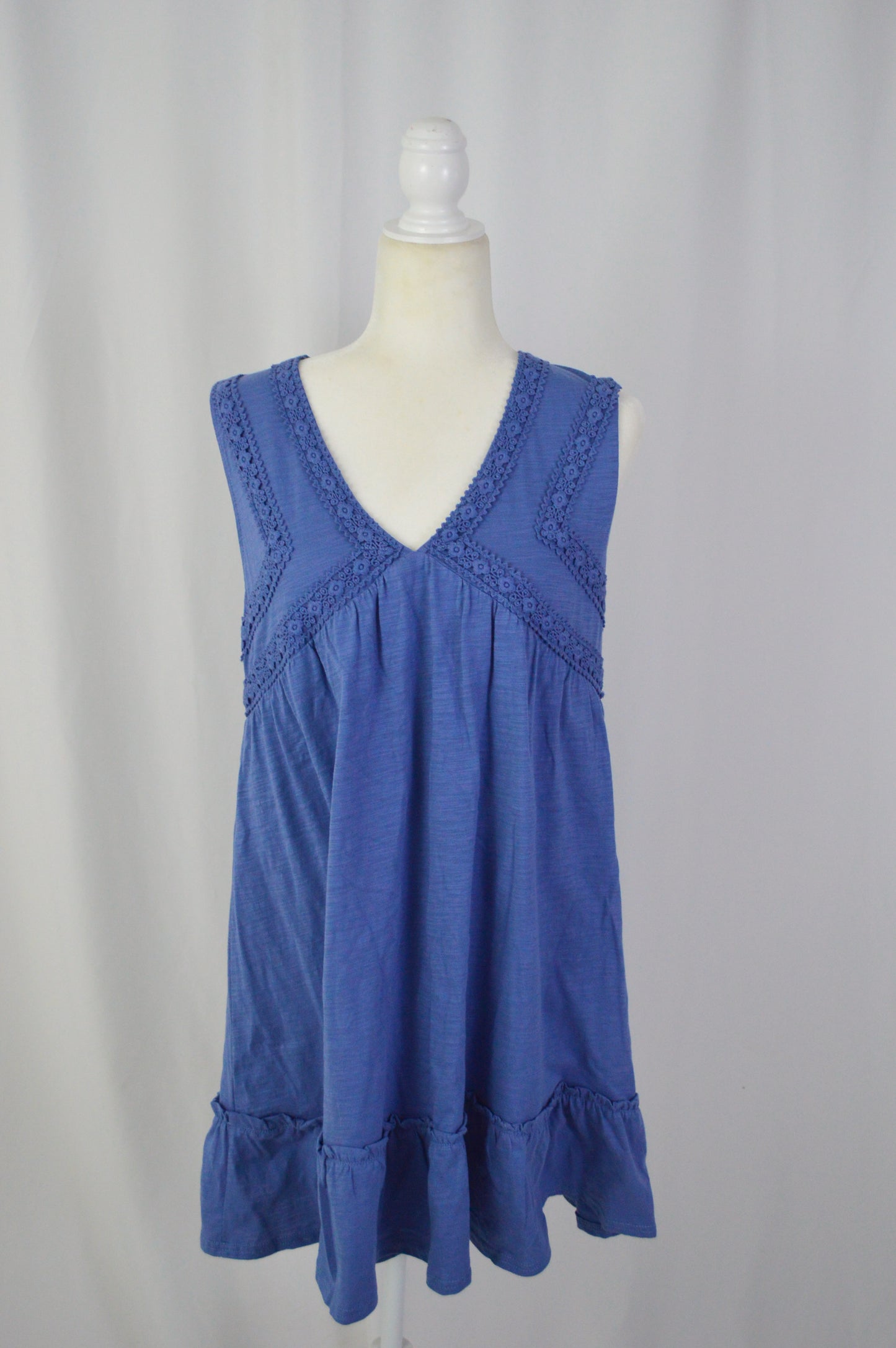 POOLSIDE LACE TRIM DRESS