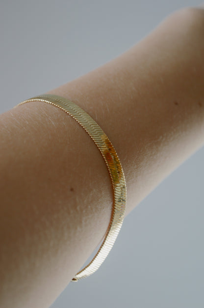 HERRINGBONE GOLD BRACELET