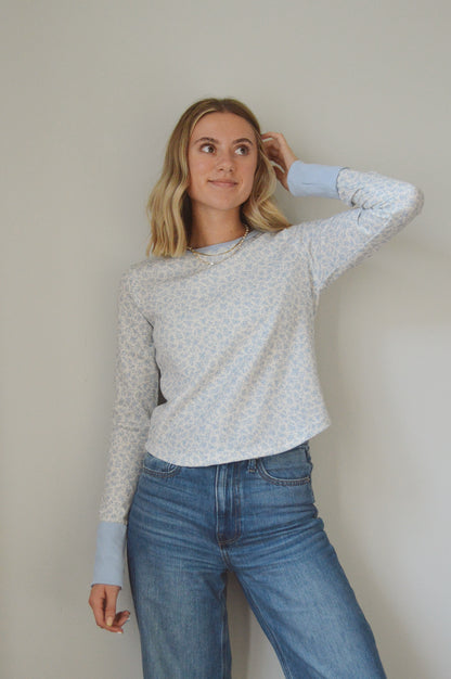 BLUE FLORAL WAFFLE KNIT TOP