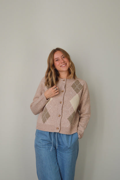 PREPPY ARGYLE CARDIGAN