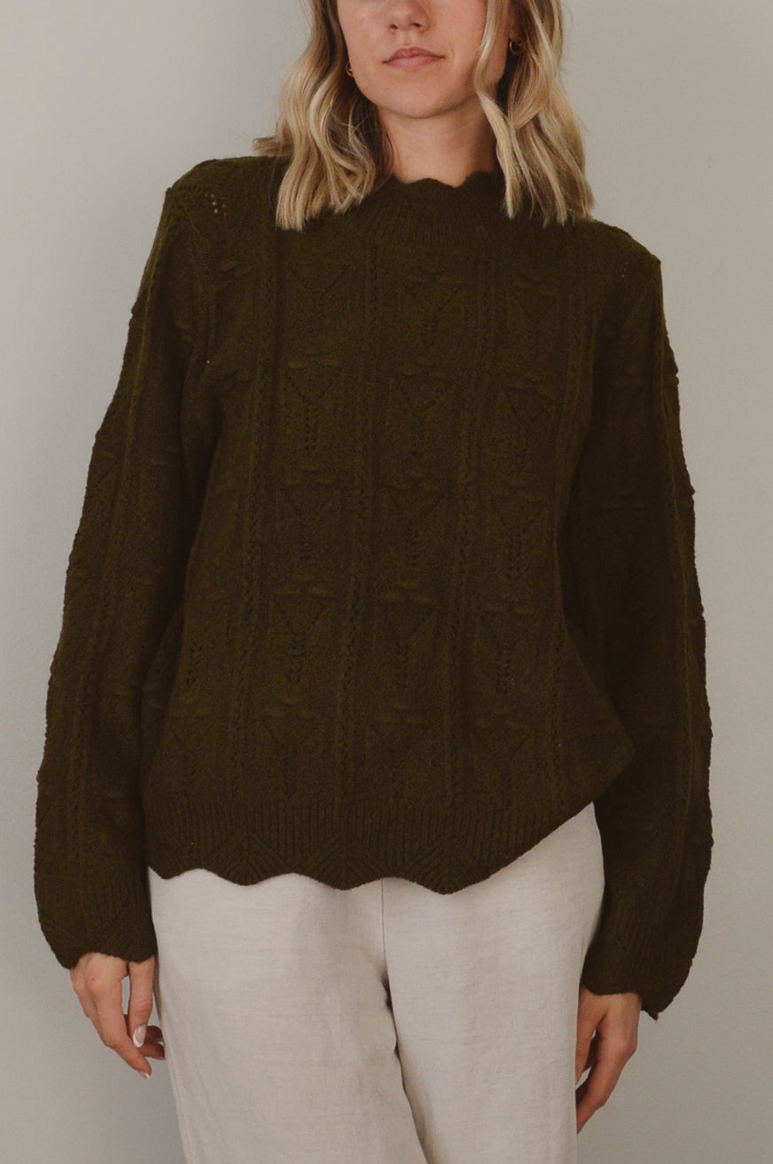 EVERGREEN SCALLOPED SWEATER