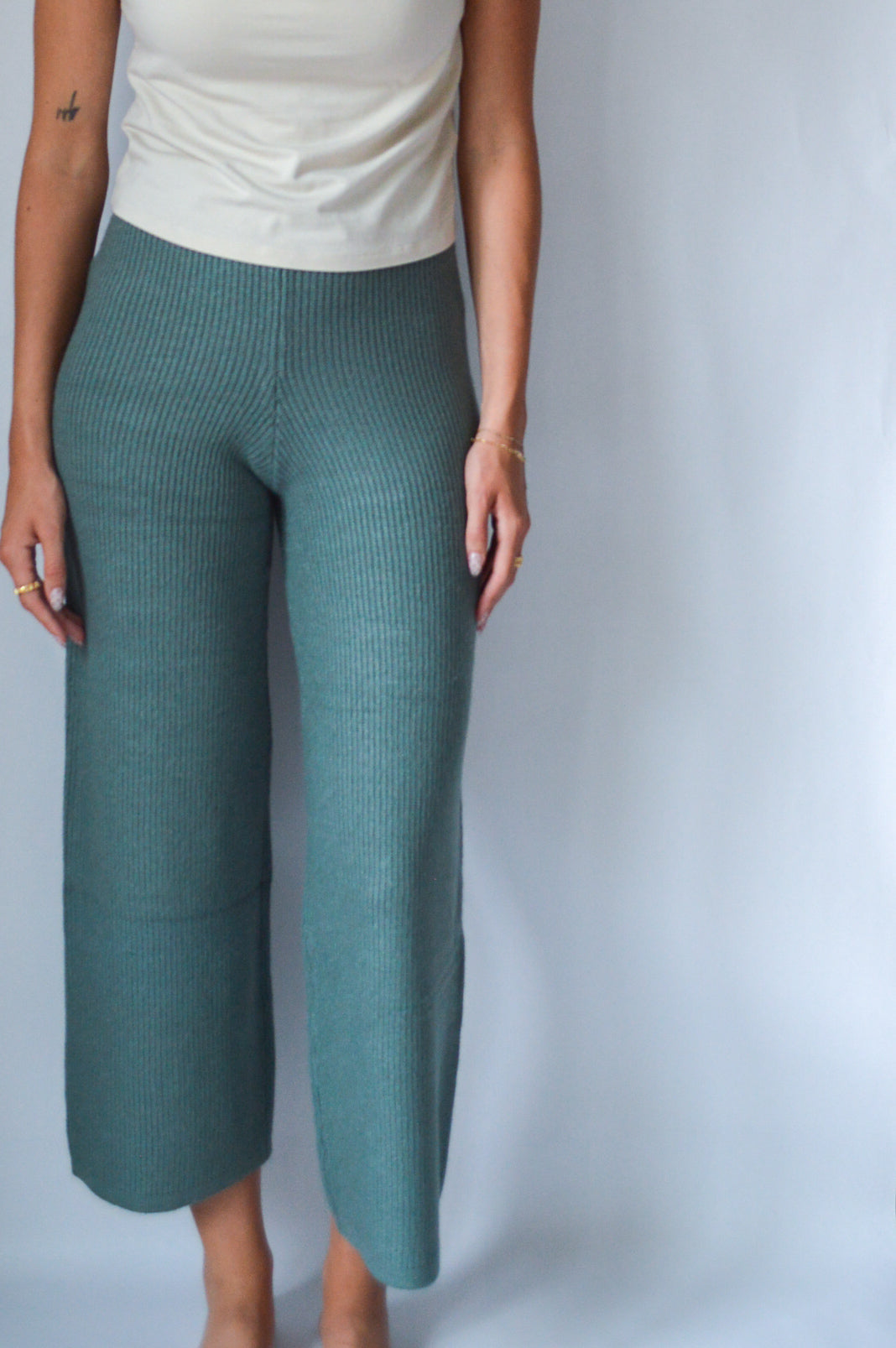 EVERGREEN KNIT SWEATER PANTS