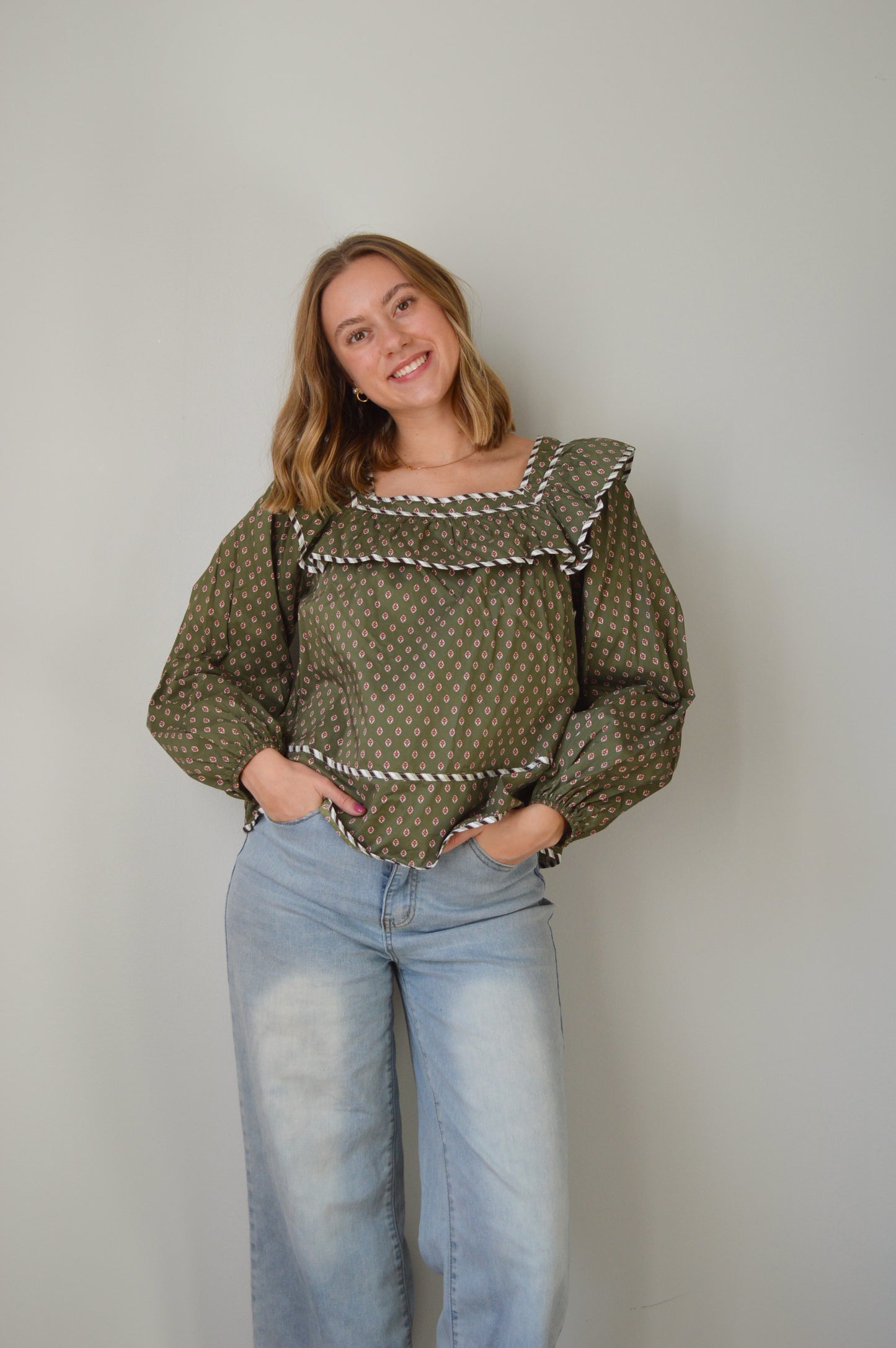 TRADITIONS OLIVE PRINTED BLOUSE