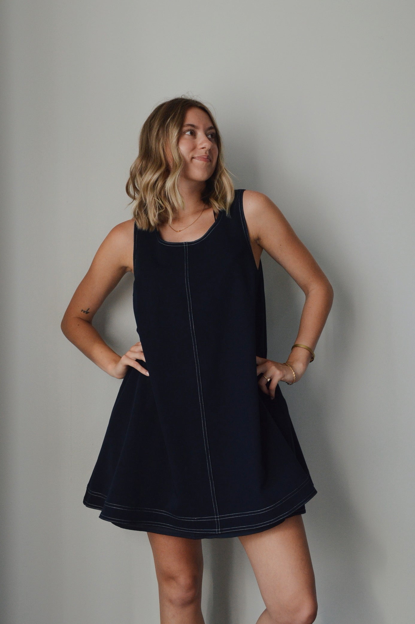 NAVY SCOOP NECK MINI DRESS