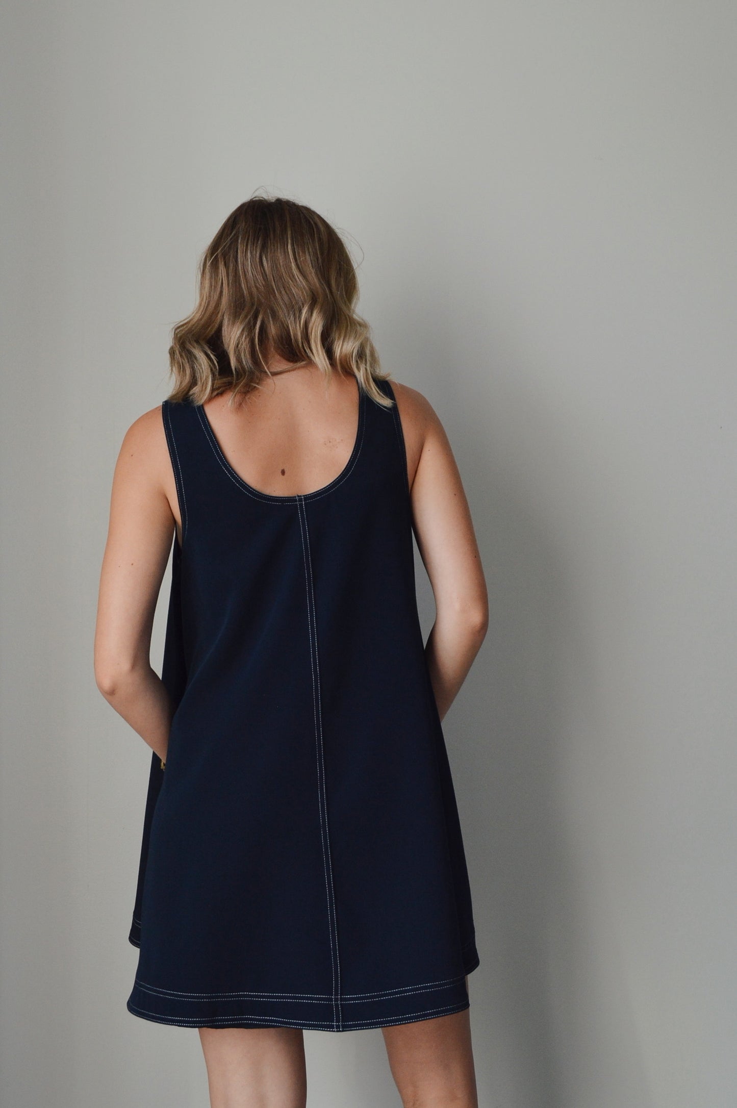 NAVY SCOOP NECK MINI DRESS