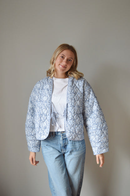 BLUE FLORAL QUILTED JACKET