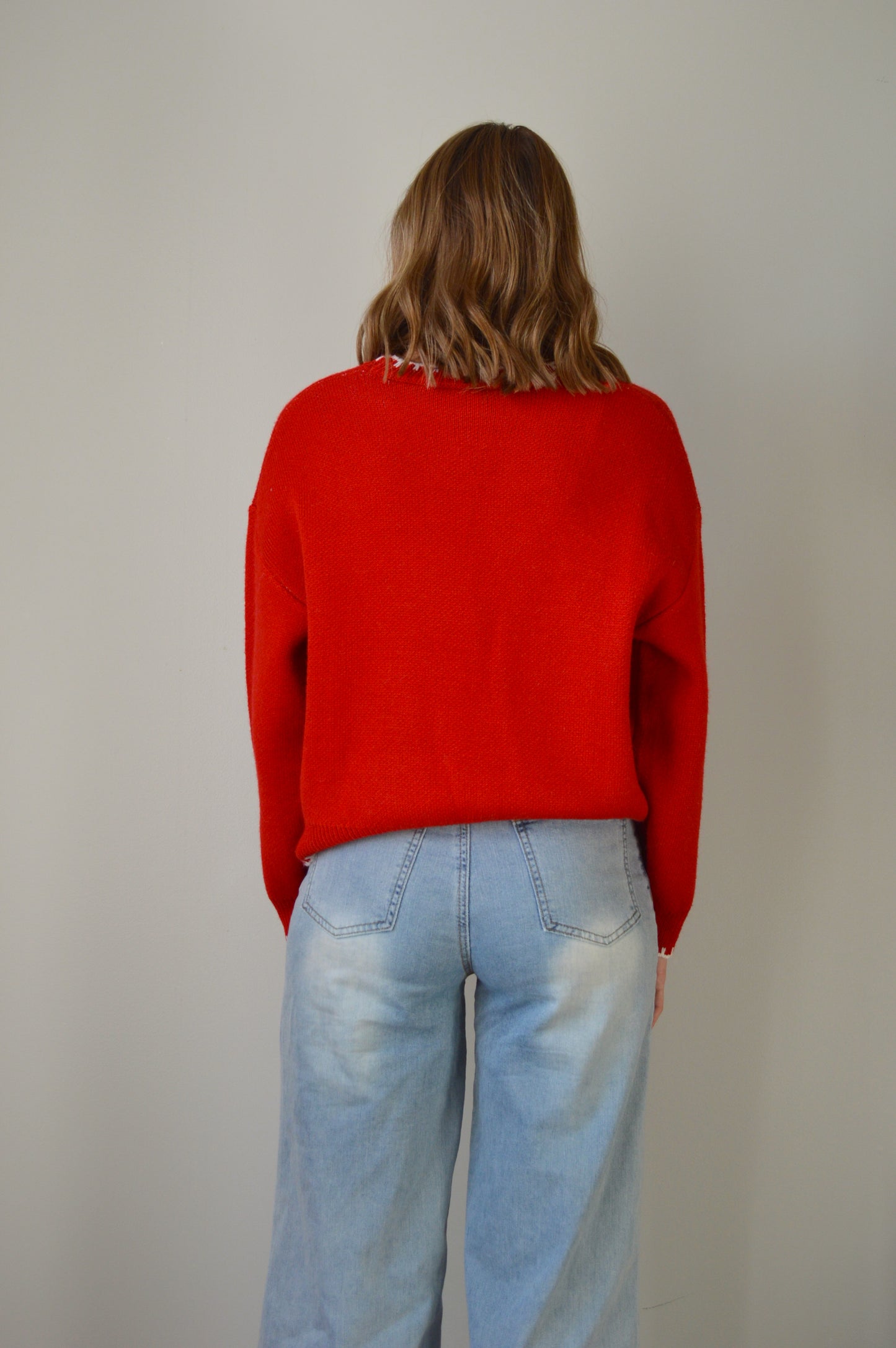 HAPPY HOLIDAYS SWEATER