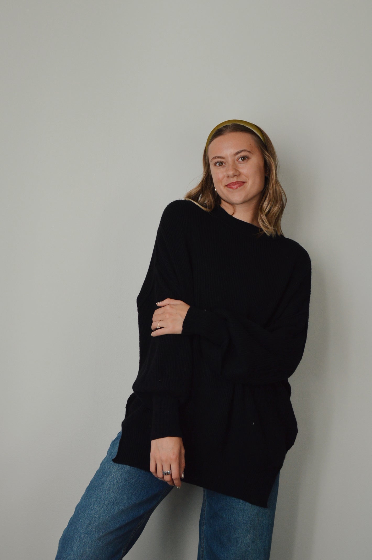 BACK TO THE BASICS BLACK SWEATER