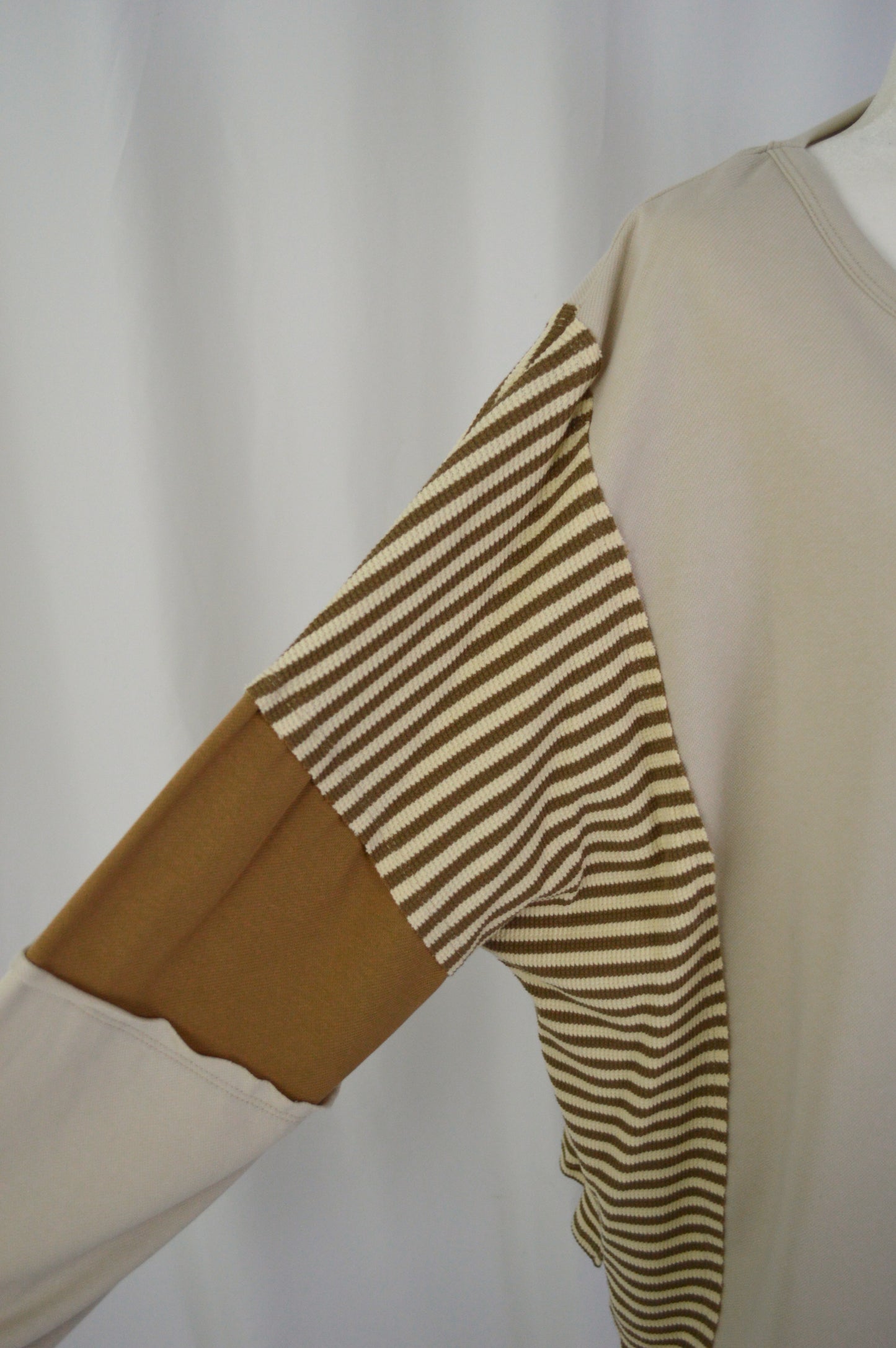 + SOLID & STRIPED TOP