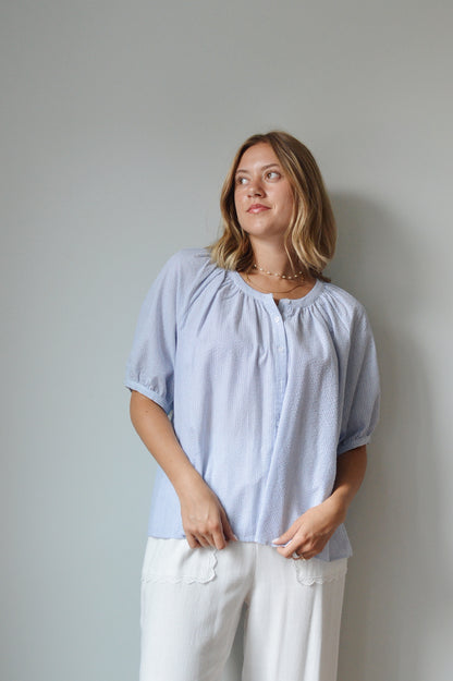 OCEAN BREEZE SEERSUCKER BLOUSE