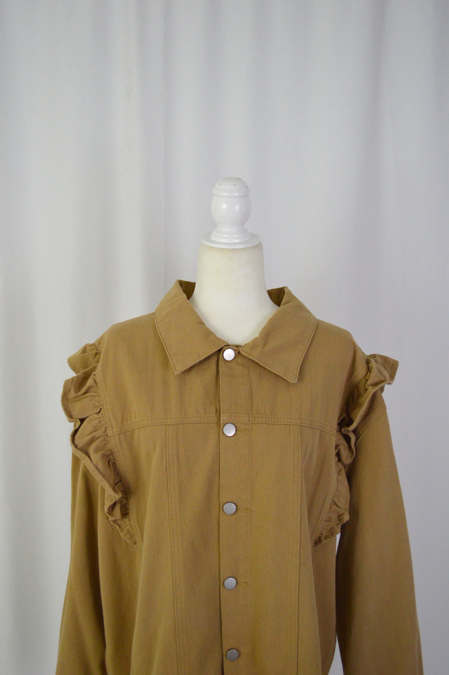 + KHAKI RUFFLE JACKET