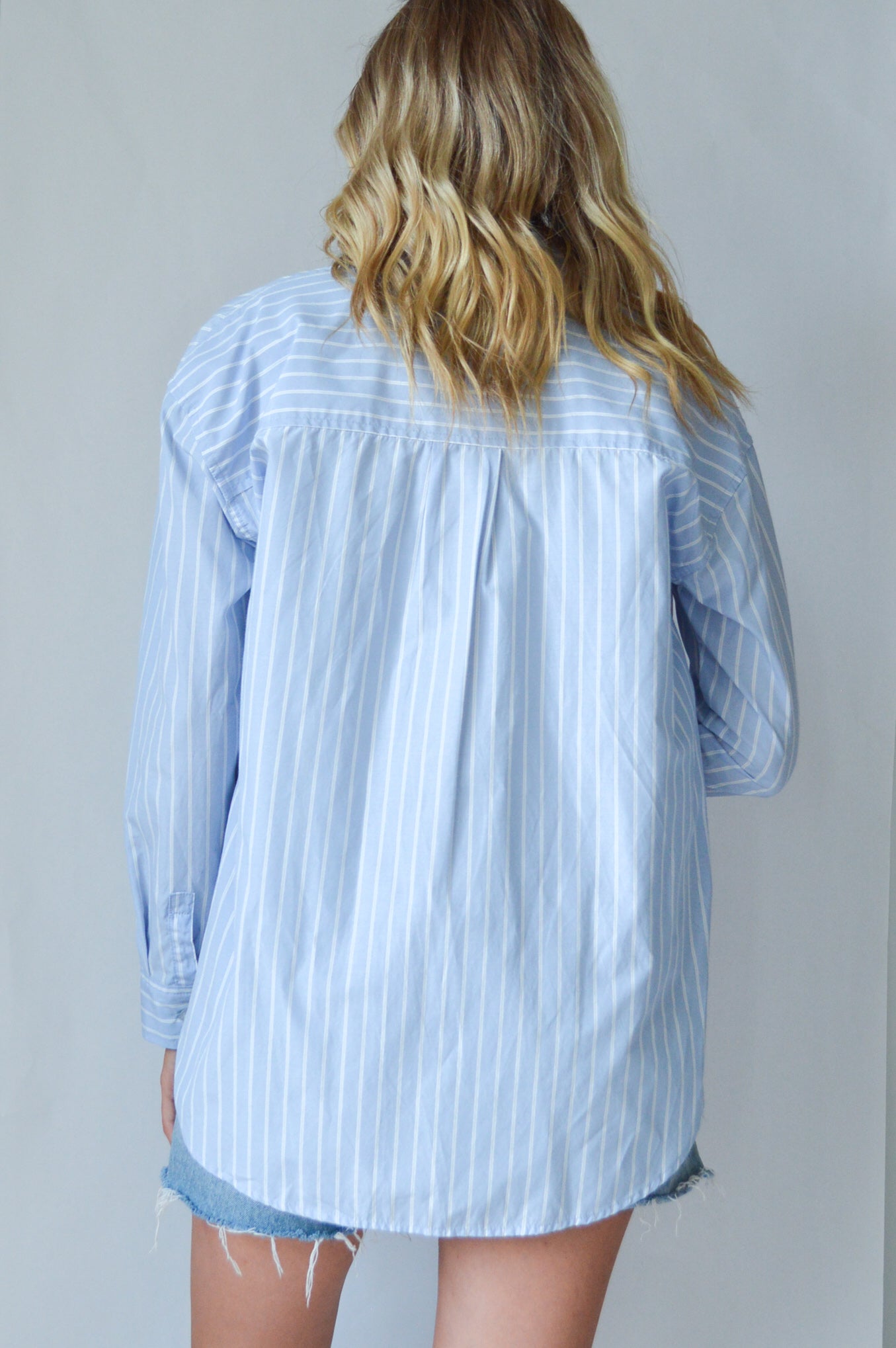 COASTAL BLUE STRIPED BUTTON DOWN