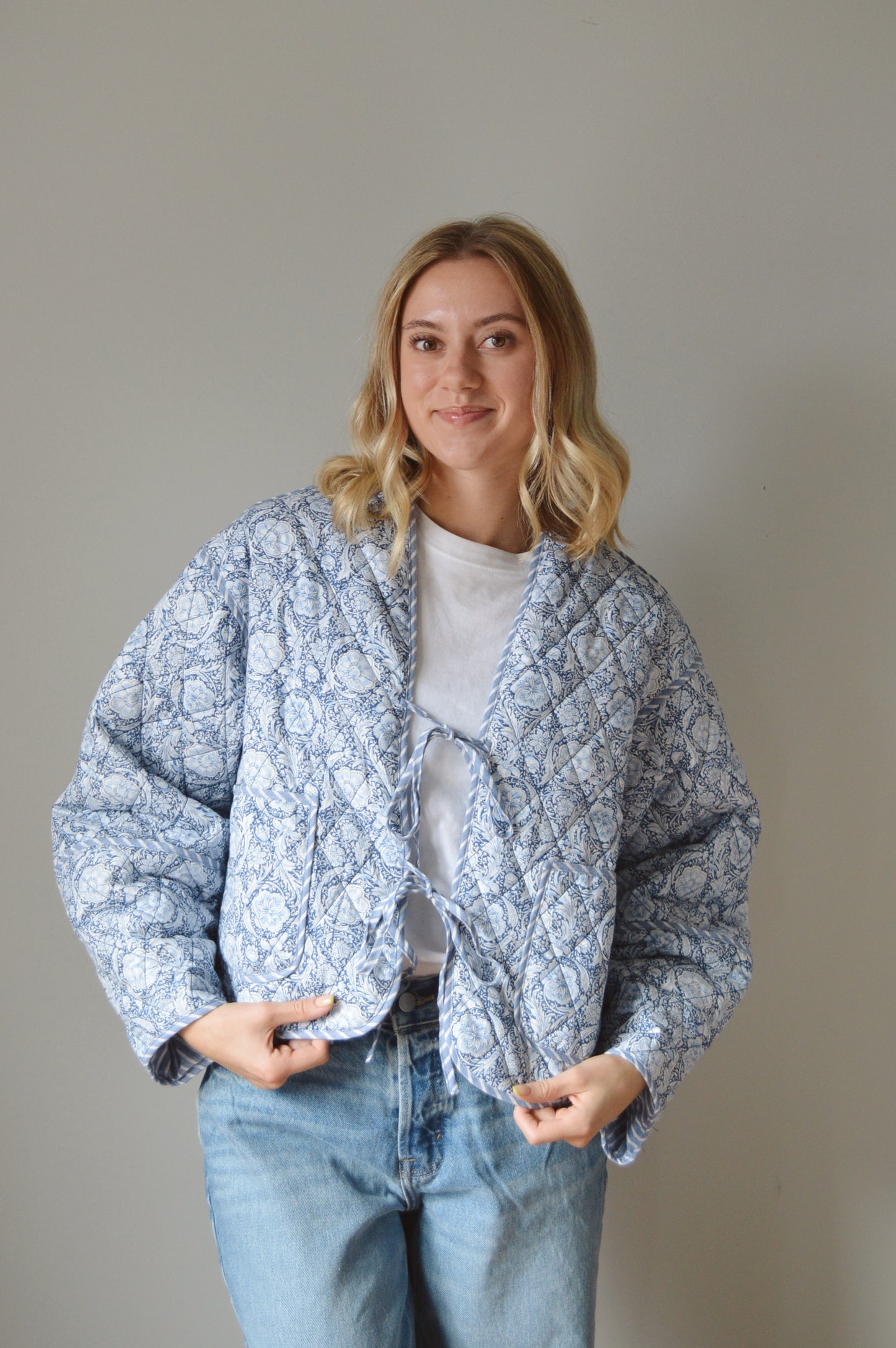 BLUE FLORAL QUILTED JACKET