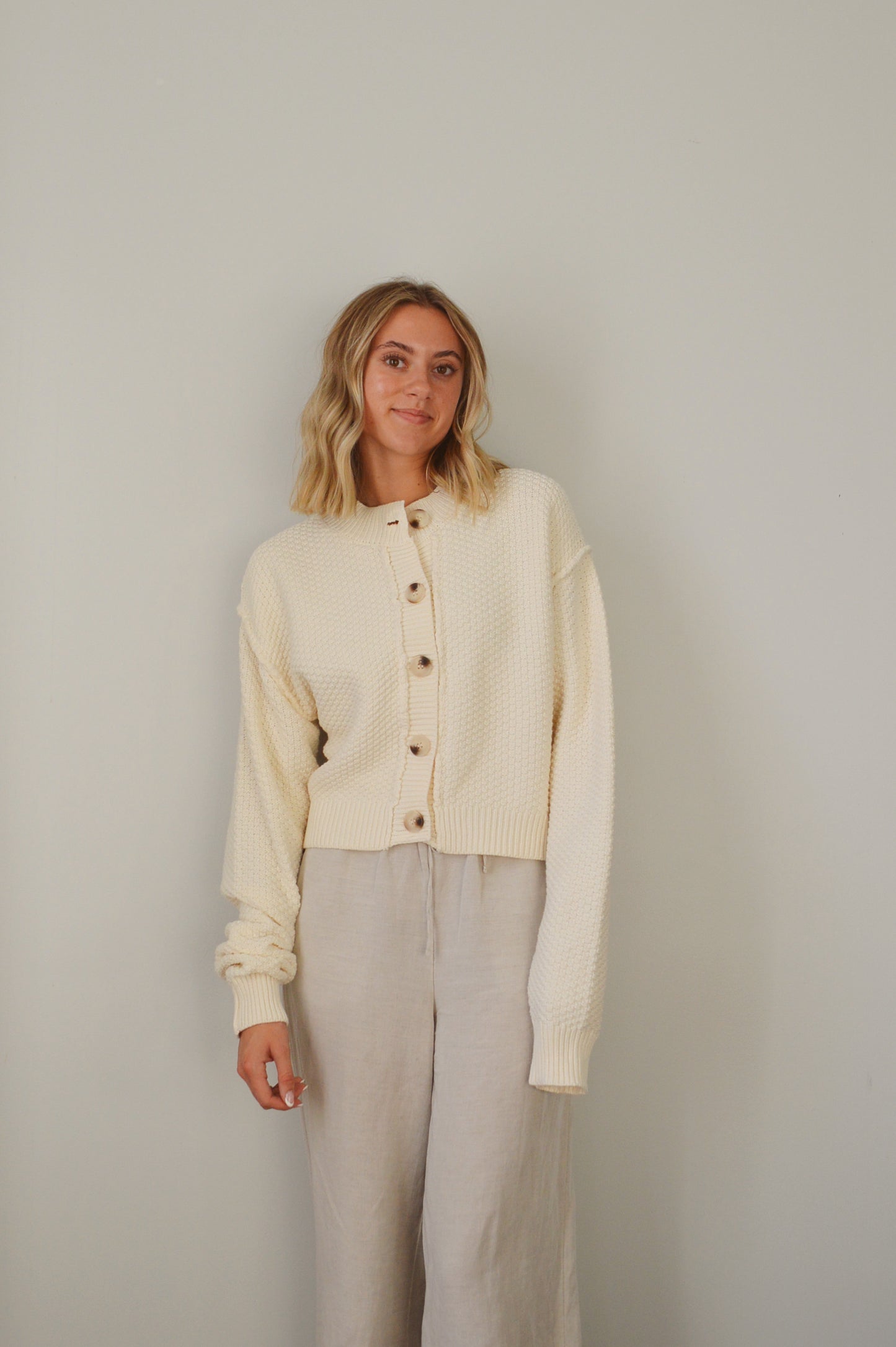 SLOUCHY BUTTON UP CREAM CARDIGAN