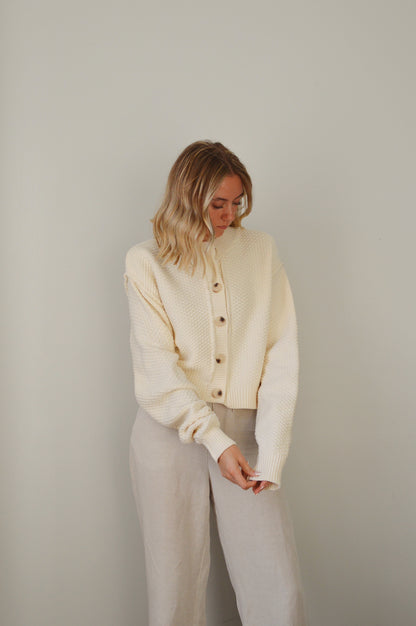 SLOUCHY BUTTON UP CREAM CARDIGAN