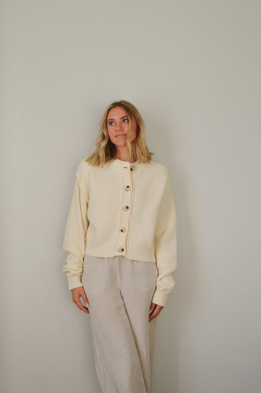 SLOUCHY BUTTON UP CREAM CARDIGAN